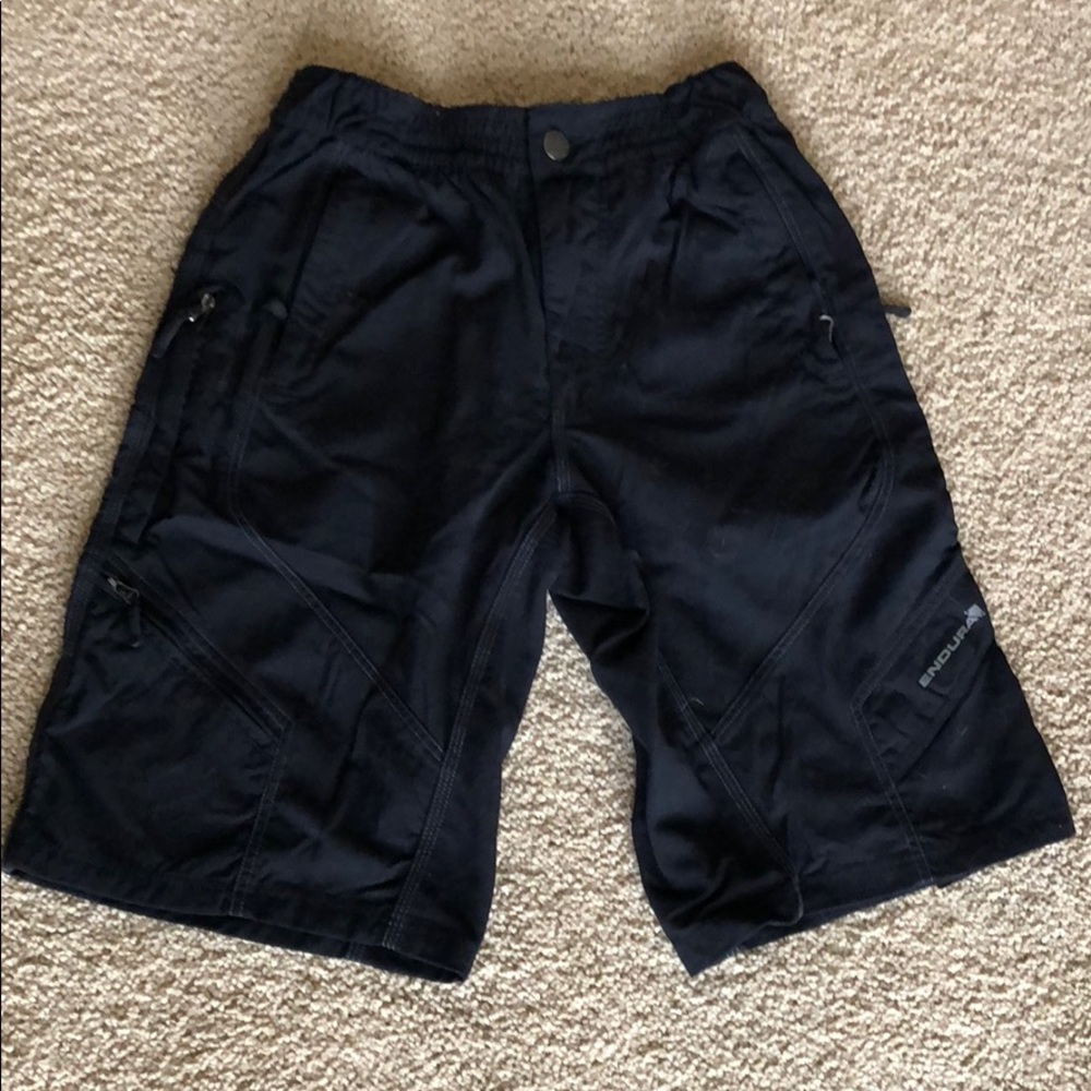 Endura Men’s Hummvee Bike Shorts (women too)